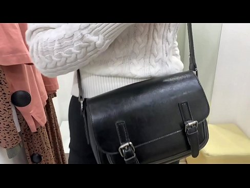 ❤️ Јавна мастурбација на младата кучка FeralBerry со дилдо во фитинг просторијата ❤️ Домашно порно на порно mk.redgast4asset.ru